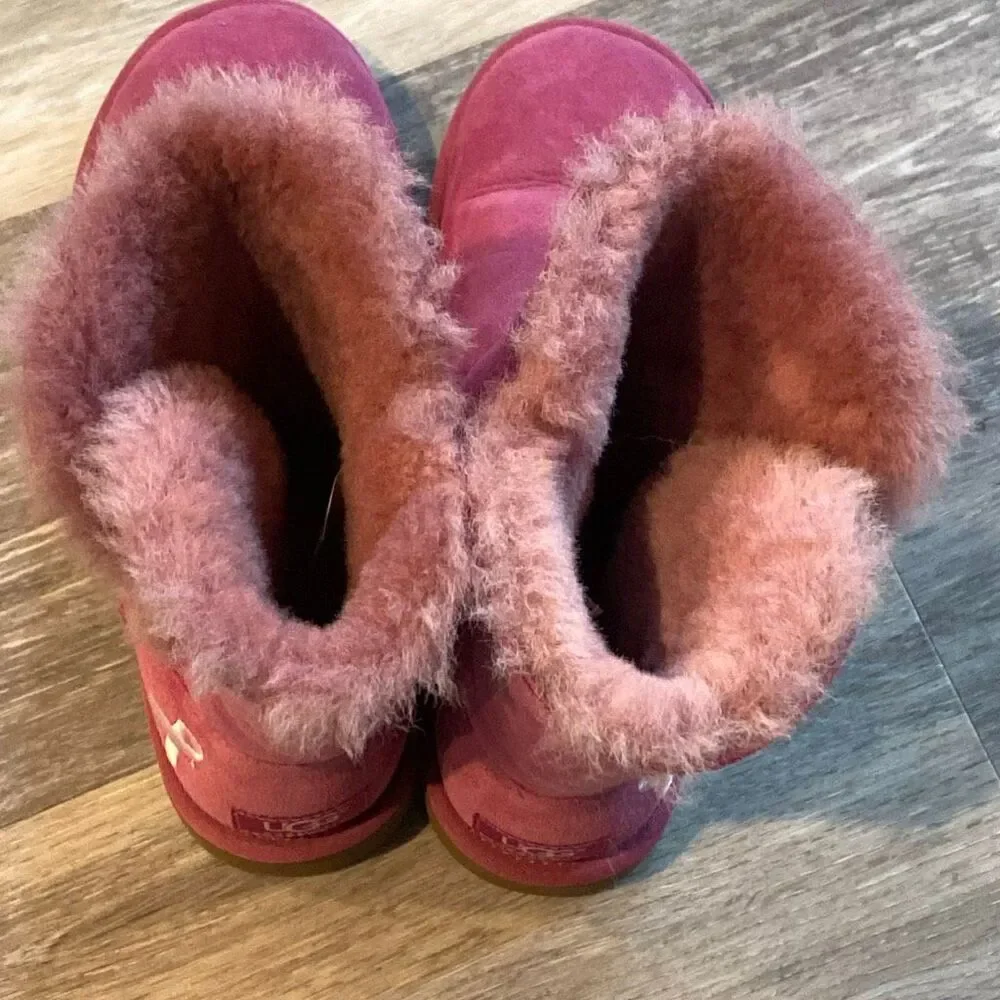 UGG Australia Pink Ribbon Tall Boots Womens Size 7 Suede Sheepskin EU 38